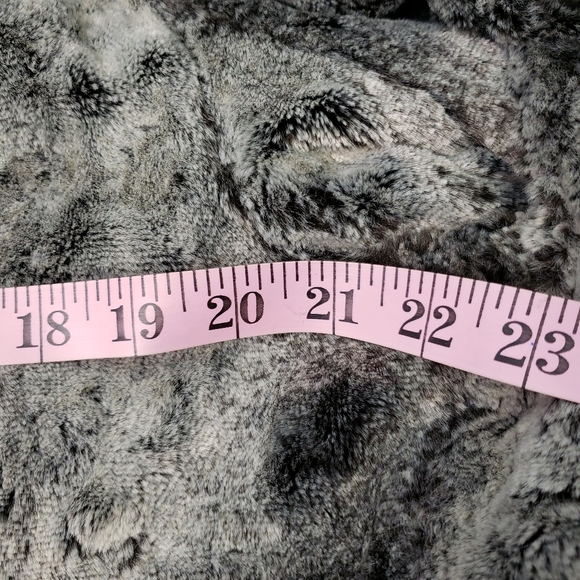 Danier Leather Jacket Faux Fur Lined Black & Grey - Picture 14 of 16